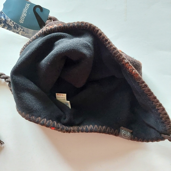 Brand New Bundle Of 2 Winter Toques Hats - Picture 5 of 5